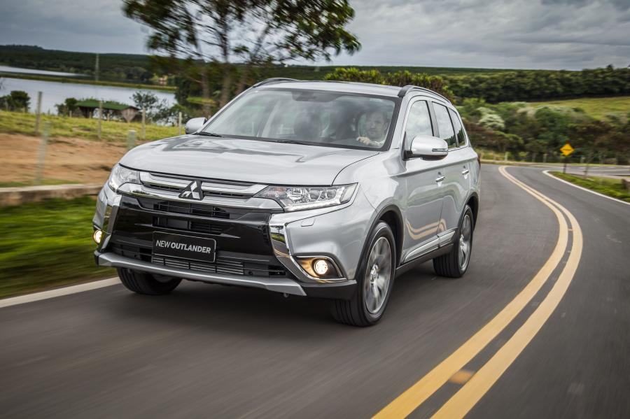  Mitsubishi Outlander 2015 года  (BR) (фото 8 из 19)